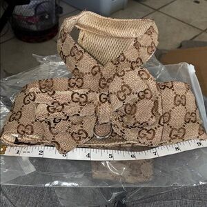 High fashion Beige Pet top with Signature Pattern